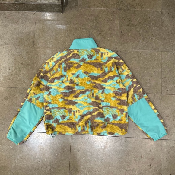 The North Face Printed Cragmont ¼ Snap Fleece Pullover (Wasabi Camo) - Picture 15 of 16